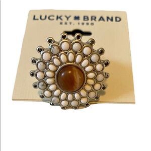 Lucky Brand NWT Gorgeous Statement Ring w/ thick silver toned band. Size 7